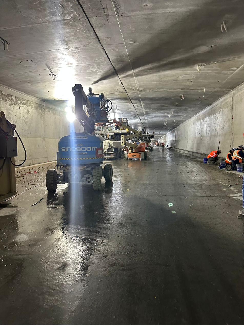 Vue d'ensemble du chantier intérieur du tunnel La Fontaine